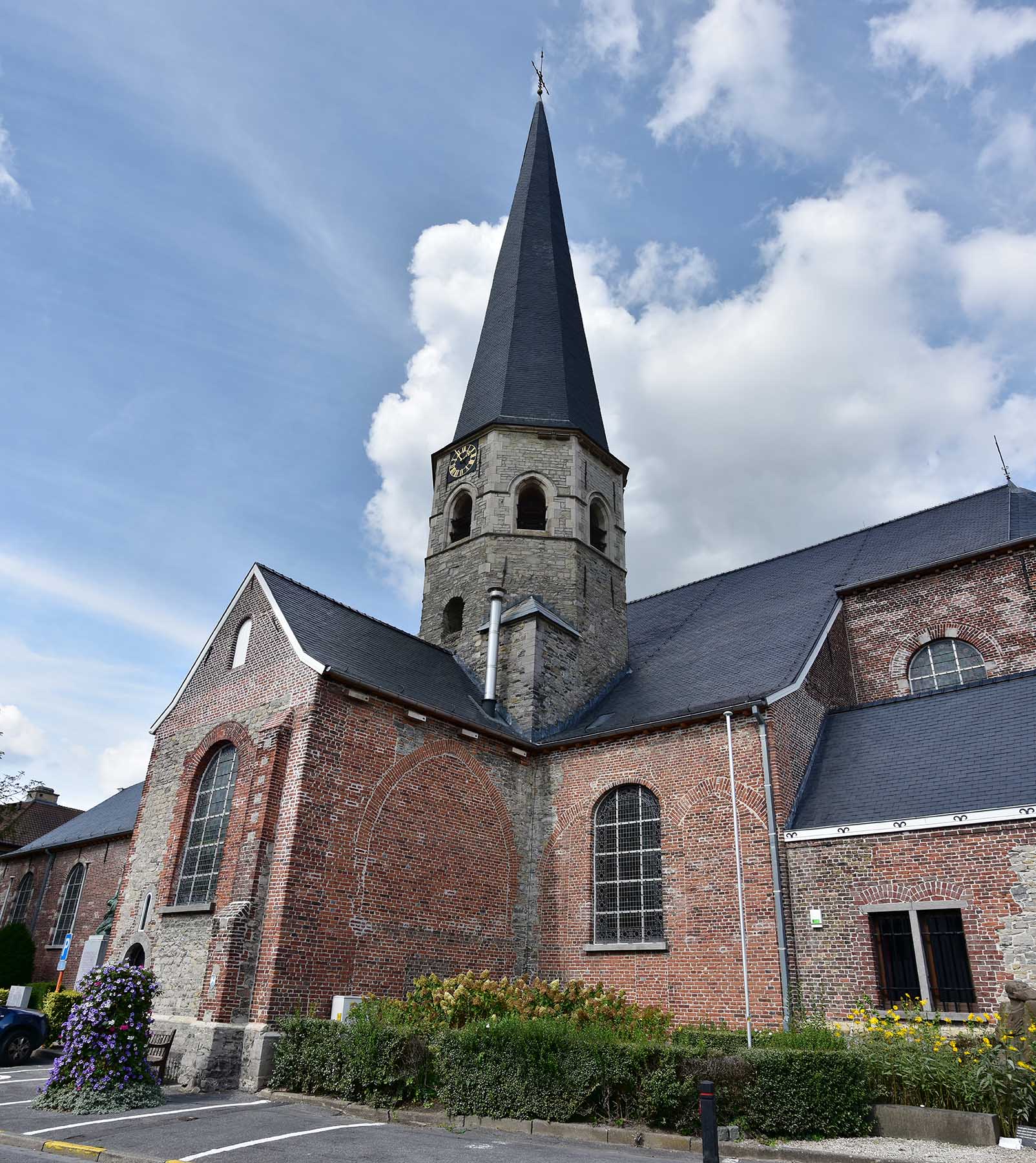 Sint-Columbakerk in Deerlijk
